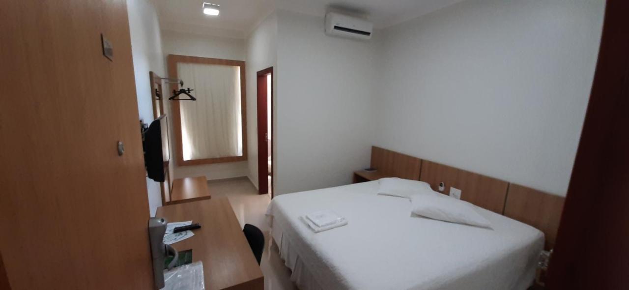 Guines Palace Hotel Patrocinio Luaran gambar
