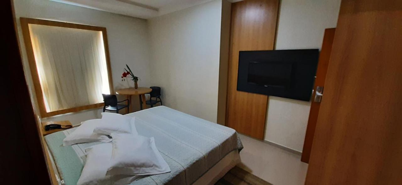 Guines Palace Hotel Patrocinio Luaran gambar